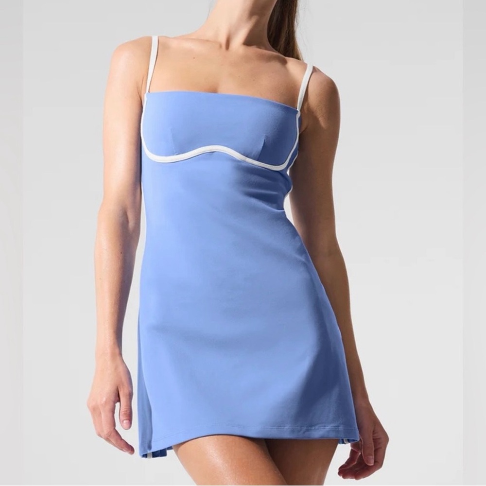 ALO Crystal Clear Blue Airbrush
Streamlined Dress
